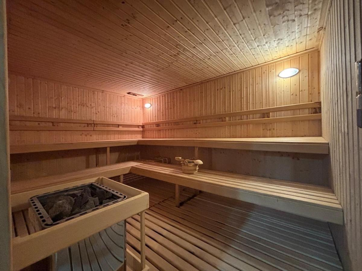 Te Huur 2 Slaapkamers Frontline Strand Complex Estepona Dış mekan fotoğraf