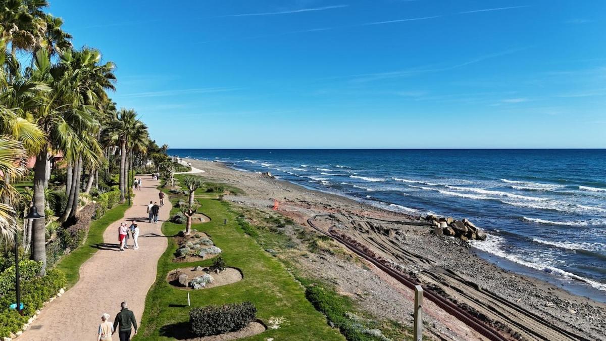 Te Huur 2 Slaapkamers Frontline Strand Complex Estepona Dış mekan fotoğraf