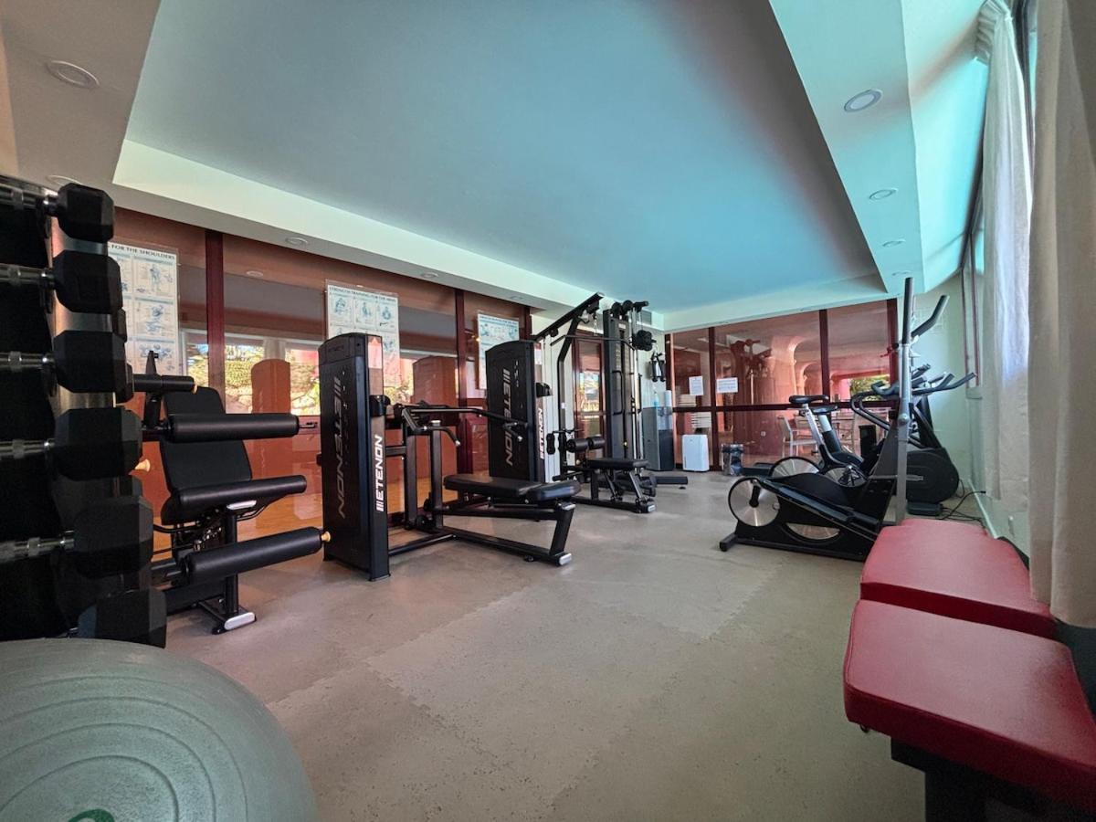 Te Huur 2 Slaapkamers Frontline Strand Complex Estepona Dış mekan fotoğraf