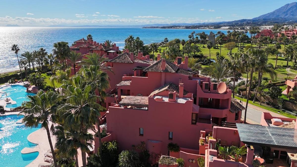 Te Huur 2 Slaapkamers Frontline Strand Complex Estepona Dış mekan fotoğraf