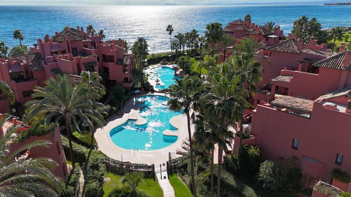 Te Huur 2 Slaapkamers Frontline Strand Complex Estepona Dış mekan fotoğraf